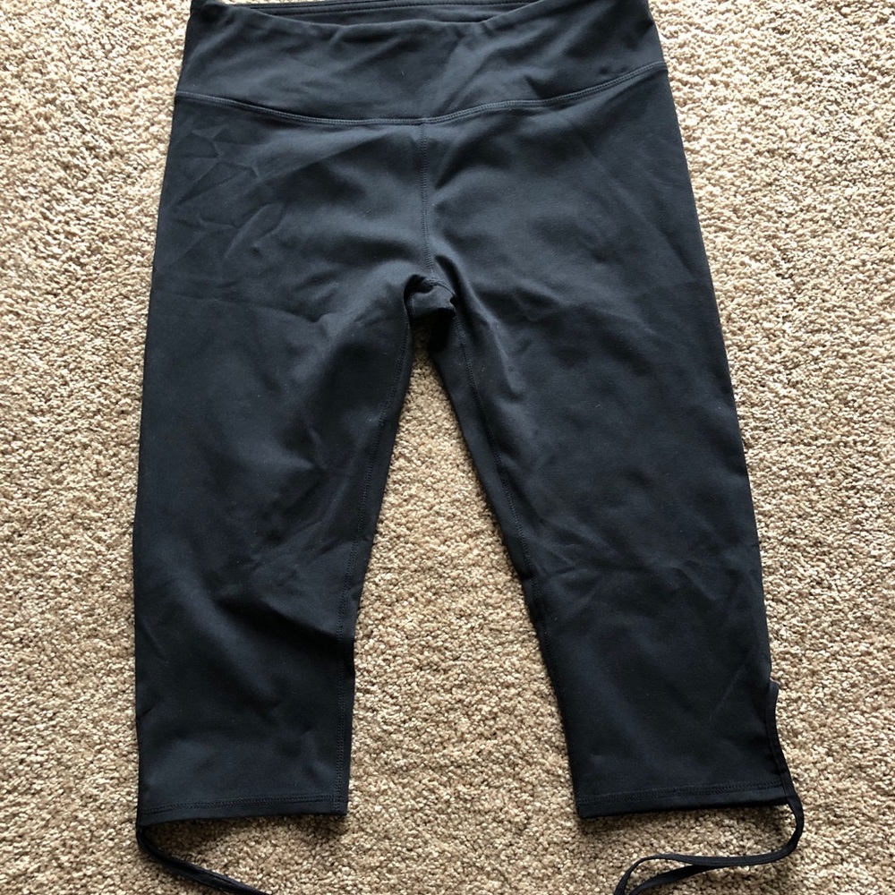 Fabletics Black crops with tied legs